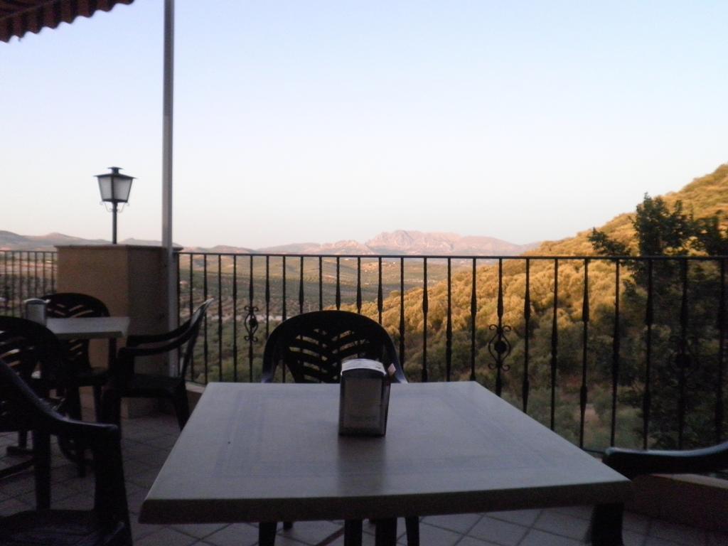 Hotel Sierra De Araceli Люсена Экстерьер фото
