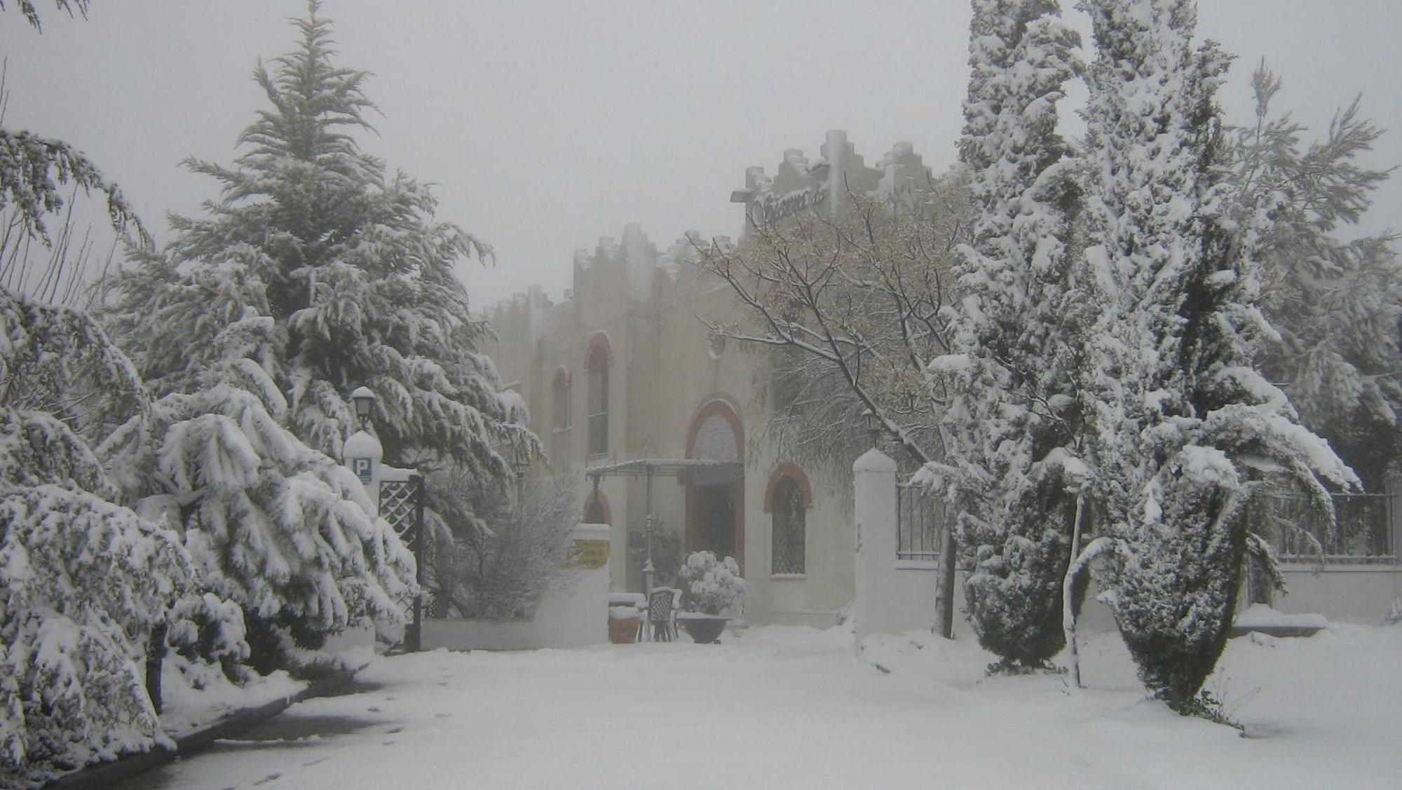 Hotel Sierra De Araceli Люсена Экстерьер фото