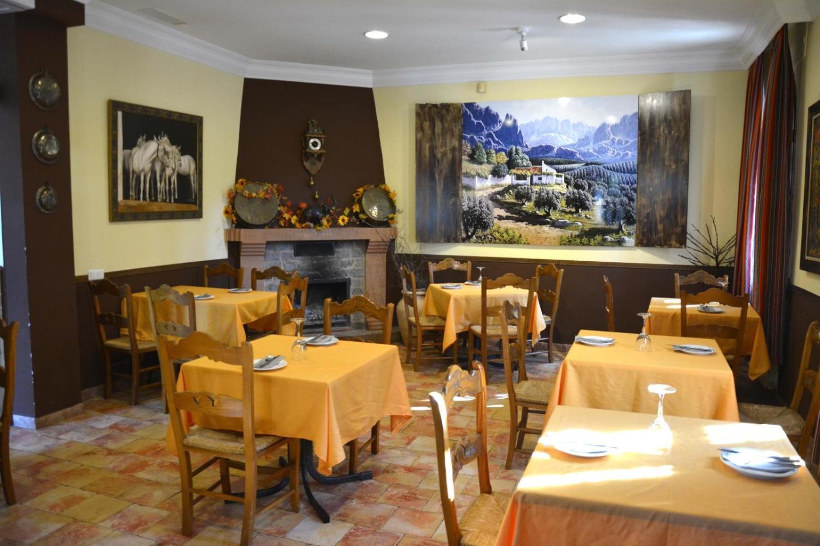 Hotel Sierra De Araceli Люсена Экстерьер фото