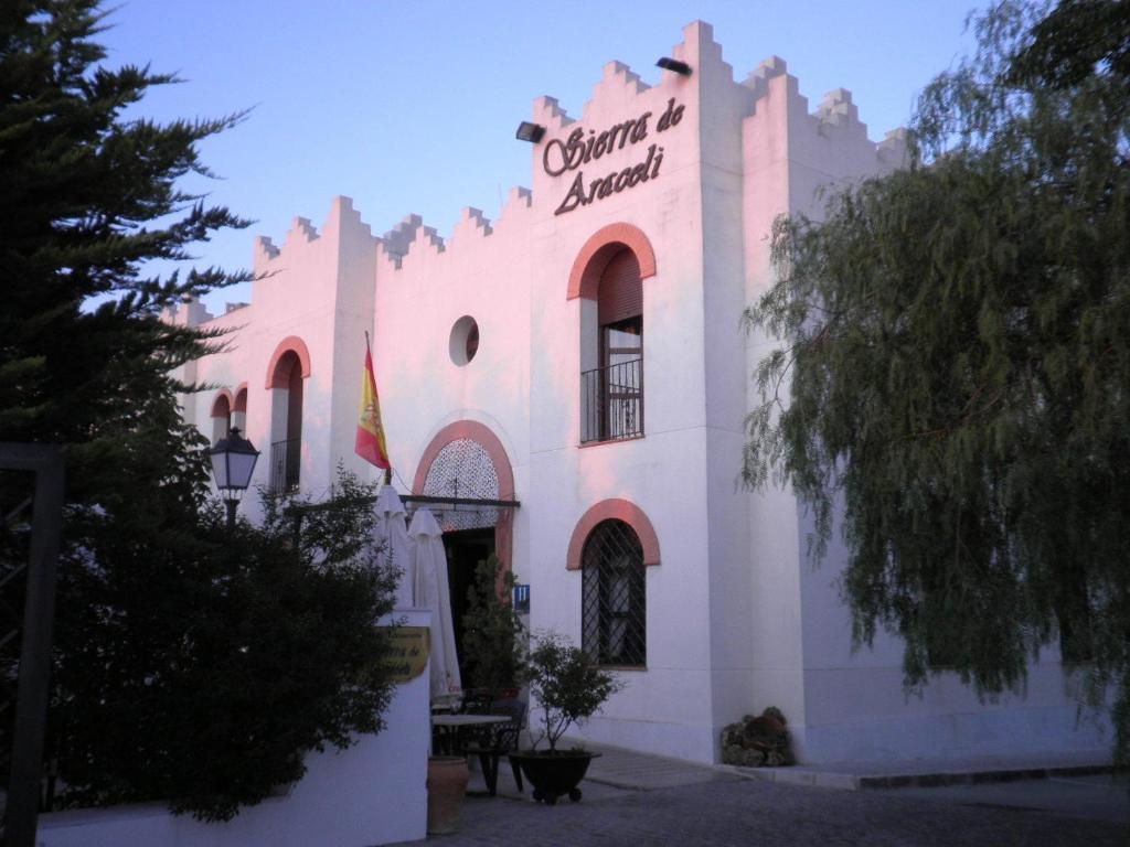 Hotel Sierra De Araceli Люсена Экстерьер фото