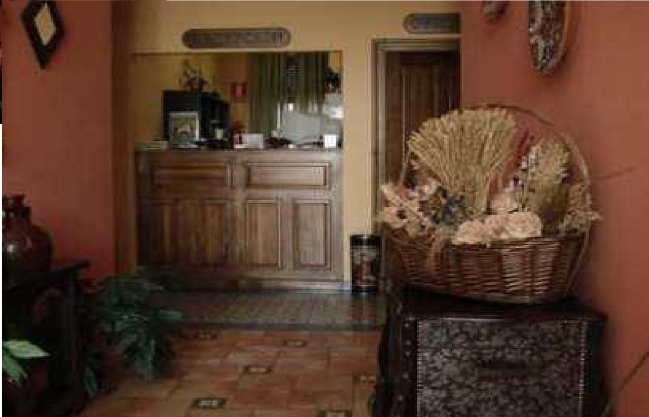 Hotel Sierra De Araceli Люсена Экстерьер фото