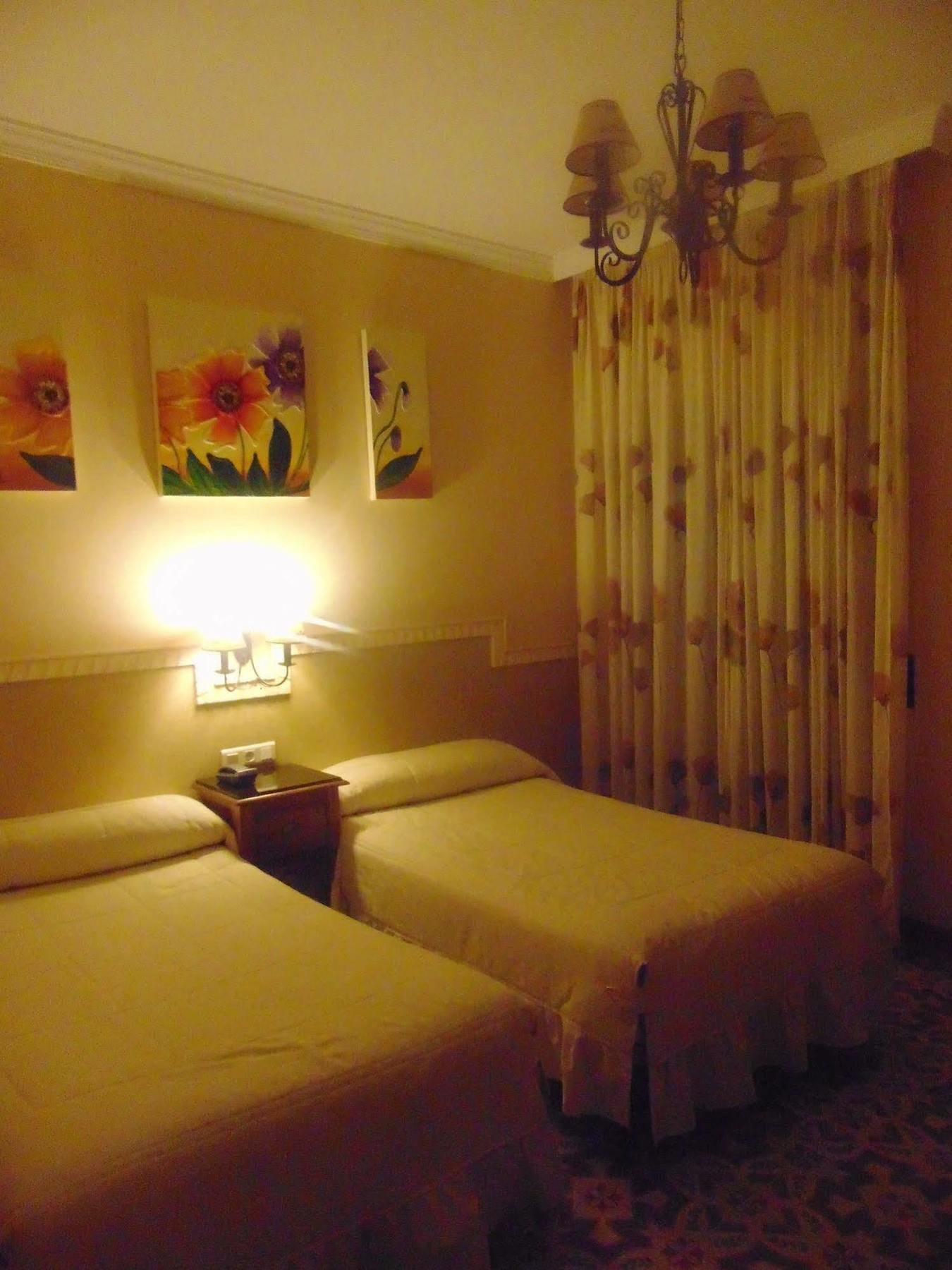 Hotel Sierra De Araceli Люсена Экстерьер фото