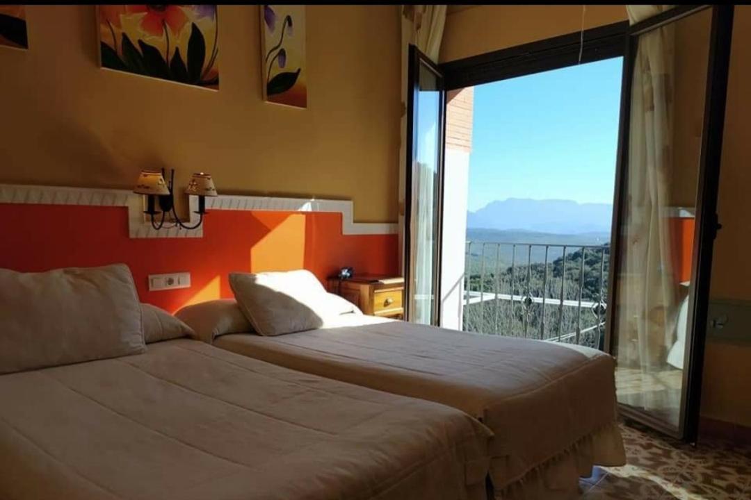 Hotel Sierra De Araceli Люсена Экстерьер фото