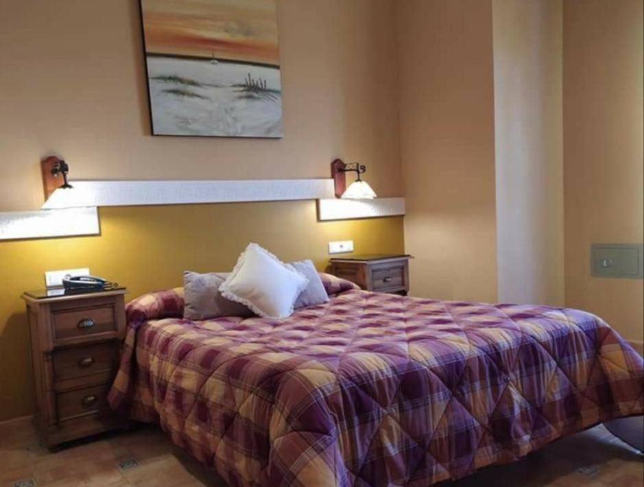Hotel Sierra De Araceli Люсена Экстерьер фото